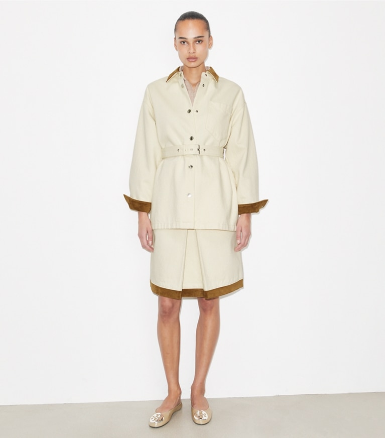 Tory Burch designer giacche Giacca in denim con bottoni in Beige parte anteriore su modella