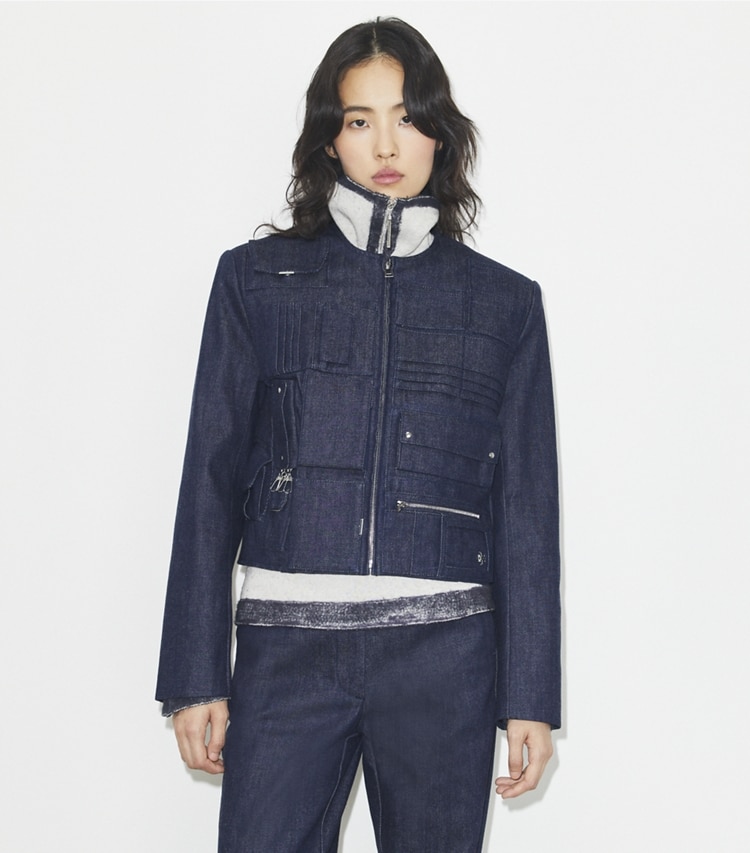 Tory Burch designer giacche Giacca in denim Handbag in Raw/Unwashed on model detail