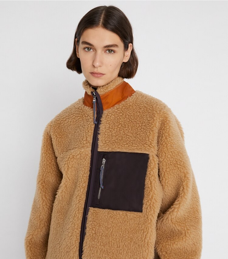 Tory Burch designer cappotti Giacca in felpa in CAMEL on model detail