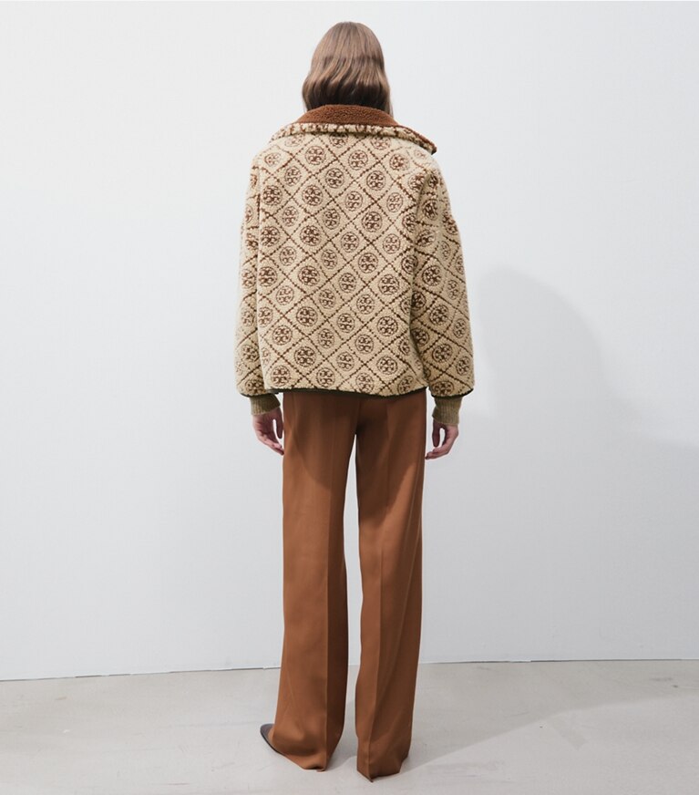 Tory Burch designer cappotti Giacca in pile T Monogram in Oatmeal on model back