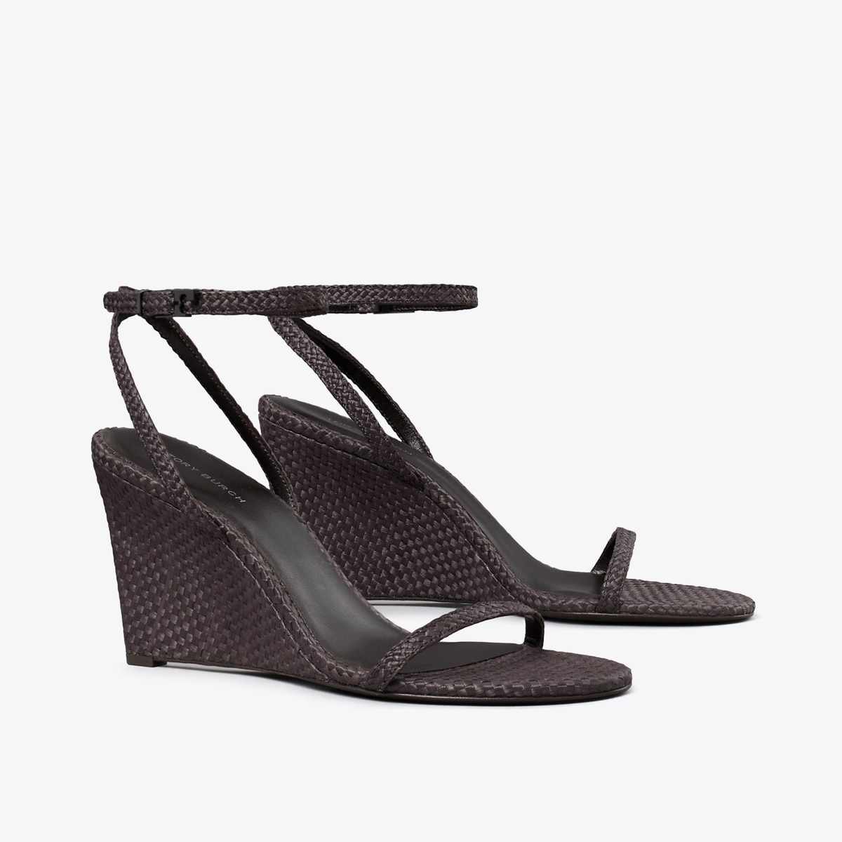 gigi-raffia-wedge-angle.