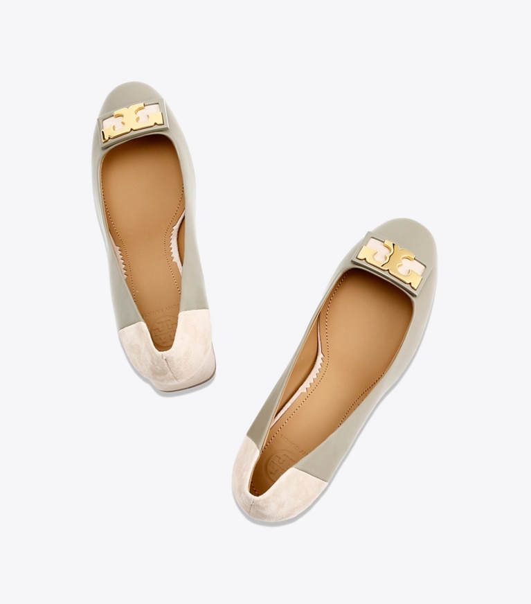 Tory Burch designer heels Gigi Rounded-Toe Pump, Extended Width in Gray Heron/Light Taupe angle