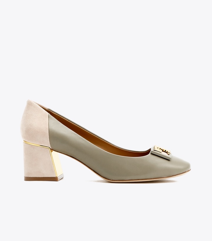 https://s7.toryburch.com/is/image/ToryBurch/style/gigi-rounded-toe-pump-extended-width.TB_59575_033_SLANG.pdp-720x819.jpg