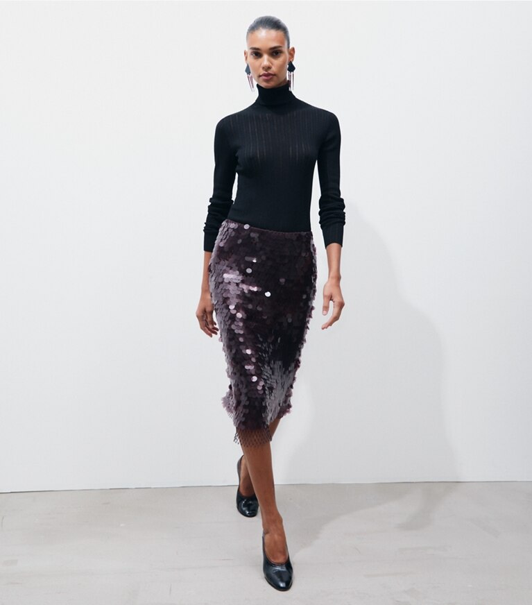 Tory Burch designer pantaloni Gonna con paillettes in Smoky Plum parte anteriore su modella