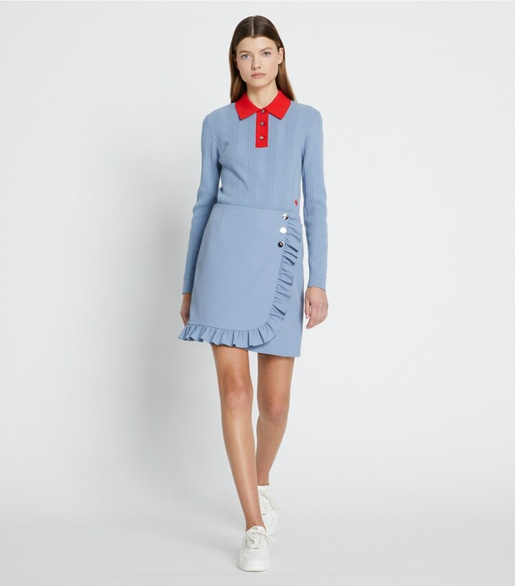 Tory Sport designer pantaloni Gonna da golf in twill tecnico con ruches in Seafaring parte anteriore su modella
