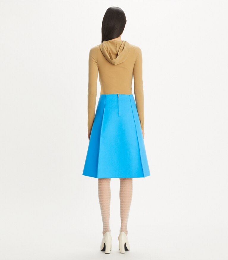 Tory Burch designer pantaloni Gonna in lana in Cave Blue on model back