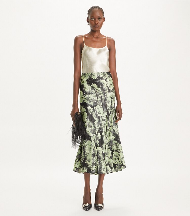 Tory Burch designer pantaloni Gonna in raso stampato in Green Pixel Floral parte anteriore su modella