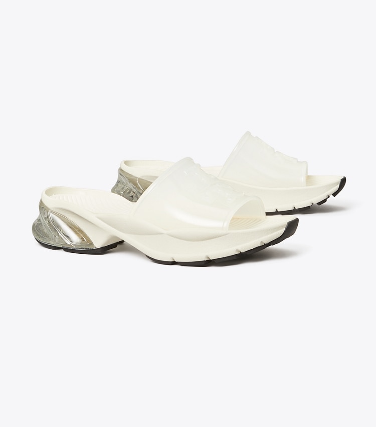 Tory Burch designer フラット グッドラック スライド in Clear / NEW IVORY angle