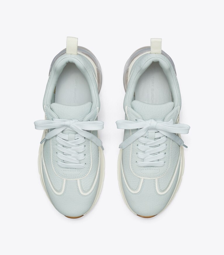 Tory Burch designer スニーカー グッドラック トレーナー in POWDER BLUE / BIANCO angle