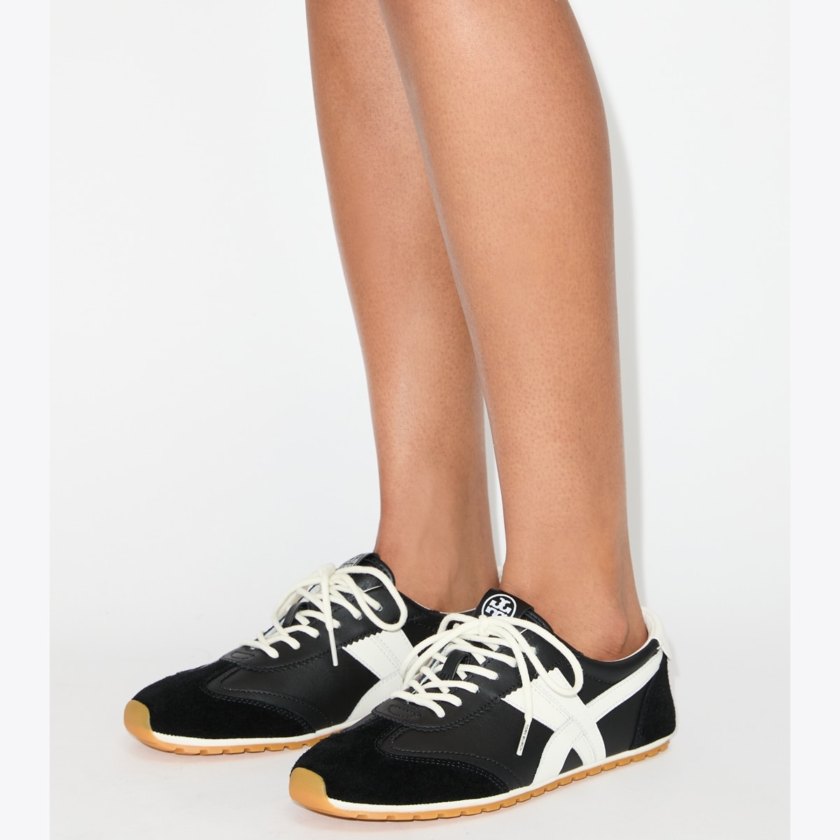 hank-field-sneaker-accessory-
