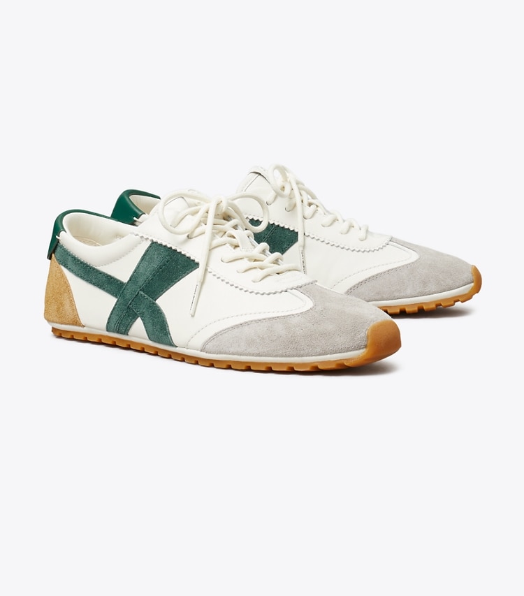 Tory Burch designer スニーカー ハンク フィールド スニーカー in CREAM / MALACHITE / GRAY angle