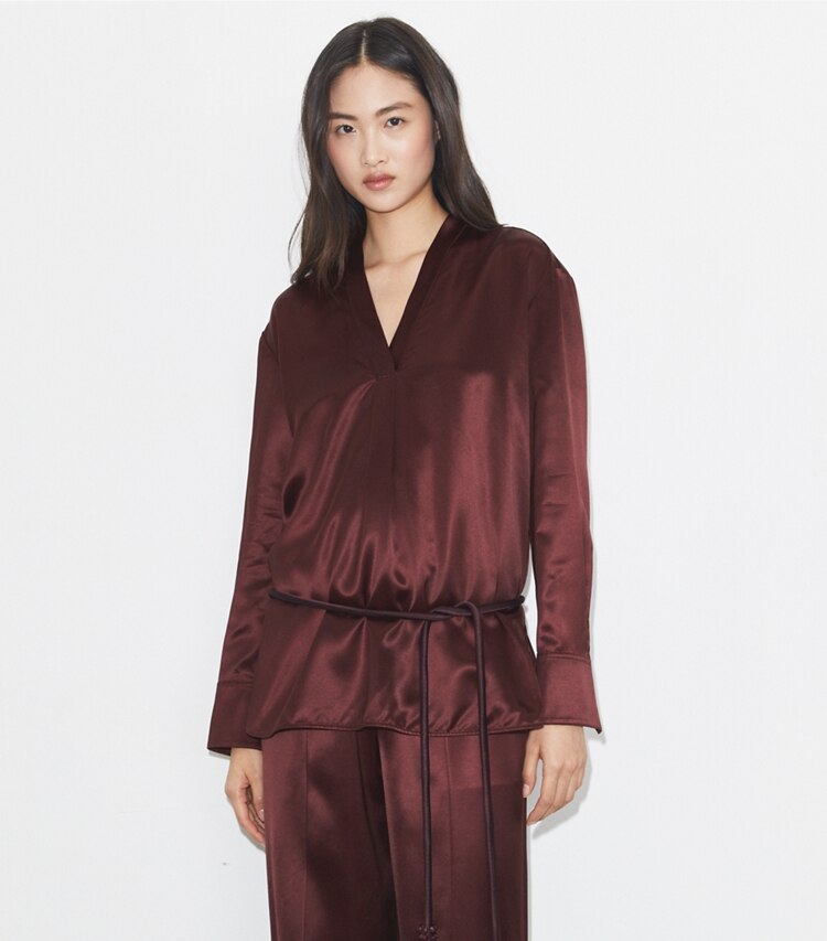 Tory Burch designer hauts Haut en viscose in Merlot on model detail