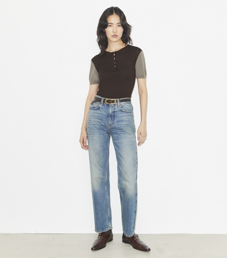 Tory Burch designer maglioni Henley in lana in Light Gray / Dark Brown front