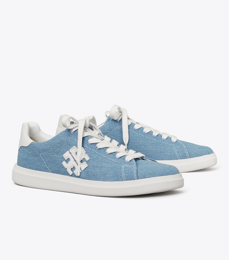 Tory Burch designer sneakers Howell Court Sneaker mit Doppel-T in DENIM / TITANIUM WHITE angle