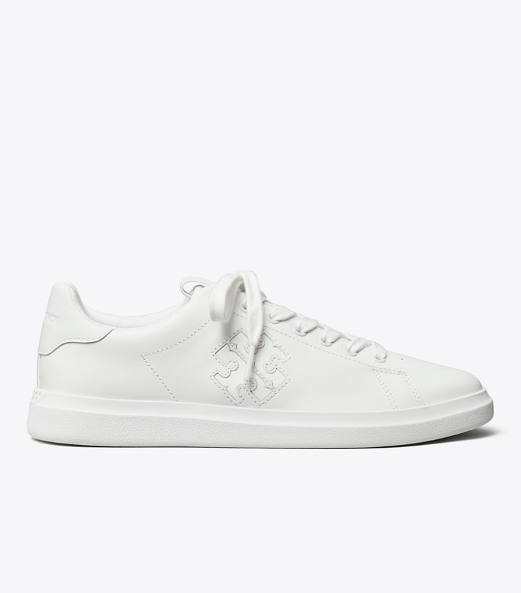 Tory Burch designer スニーカー ダブルT ハウエル コート in White / White side