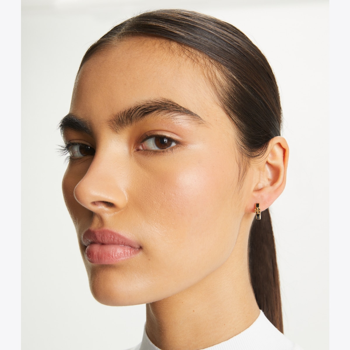 Icon Enamel Huggie Earrings: Women's Designer Earrings | Tory Burch