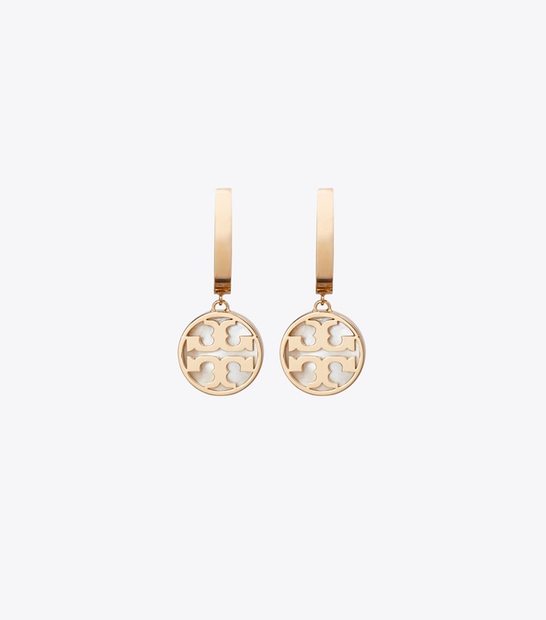 Tory Burch designer イヤリング＆ピアス アイコン ハギー フープピアス in Tory Gold / Mother of Pearl front