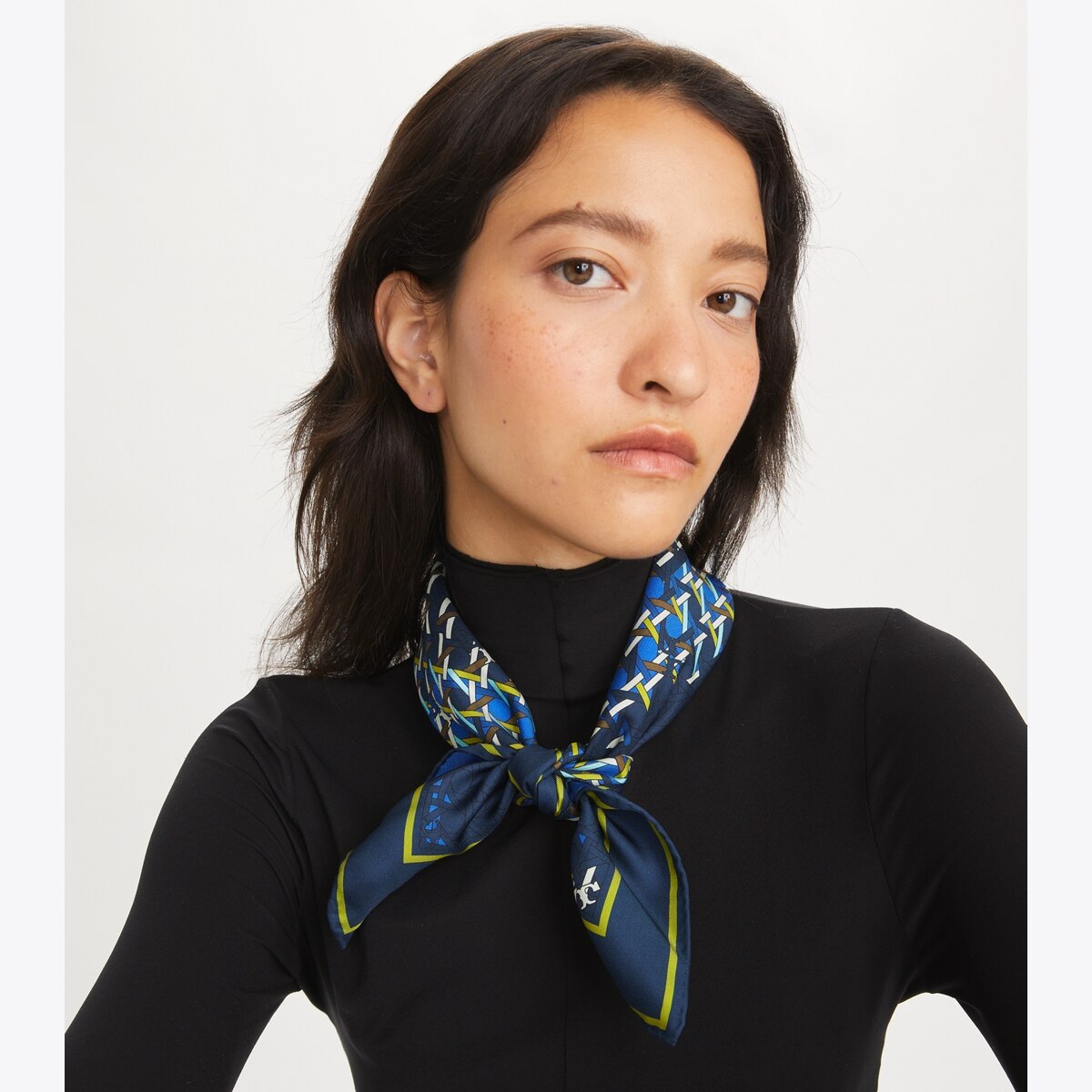 55393★Tory Burch★iris neckerchief with fringe スカーフ ink-basketweave-neckerchief-