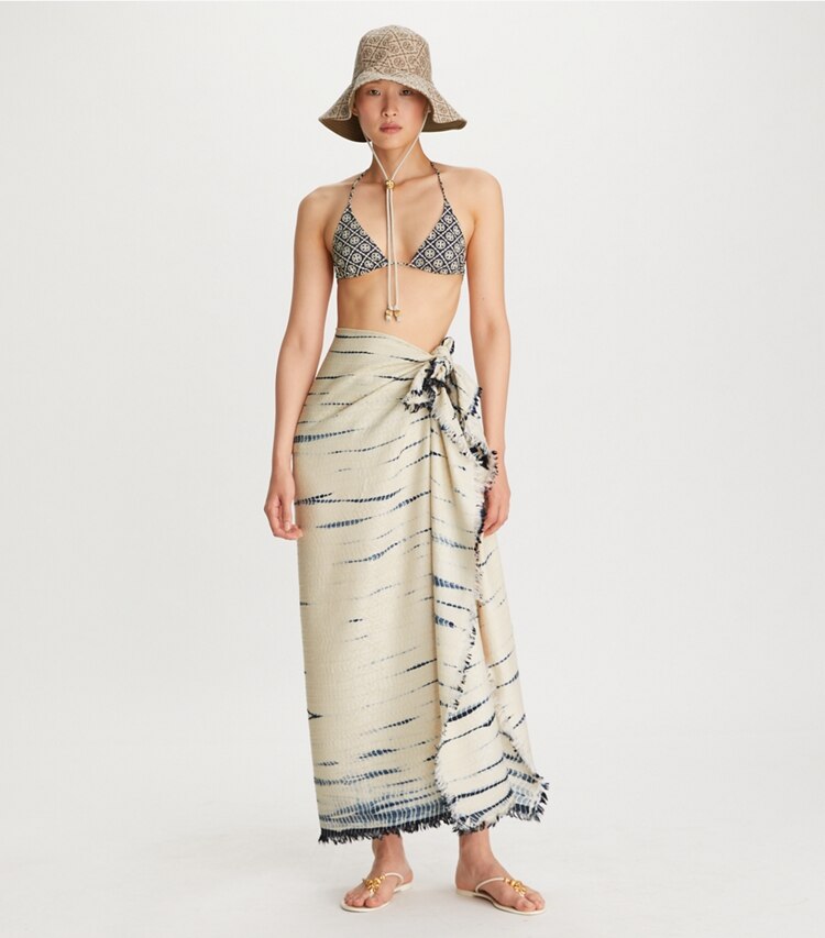 Tory Burch designer scarves Inverted Aura Stripe Traveler Oversized Square in Cream accessory on model