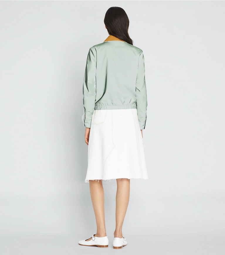 Tory Sport designer jacken Jacke aus reflektierendem Nylon in Electric Sage / Ridge front