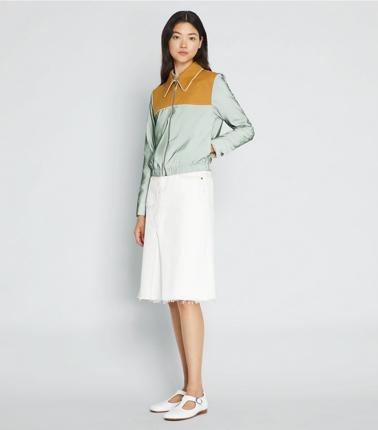 Tory Sport designer jacken Jacke aus reflektierendem Nylon in Electric Sage / Ridge front