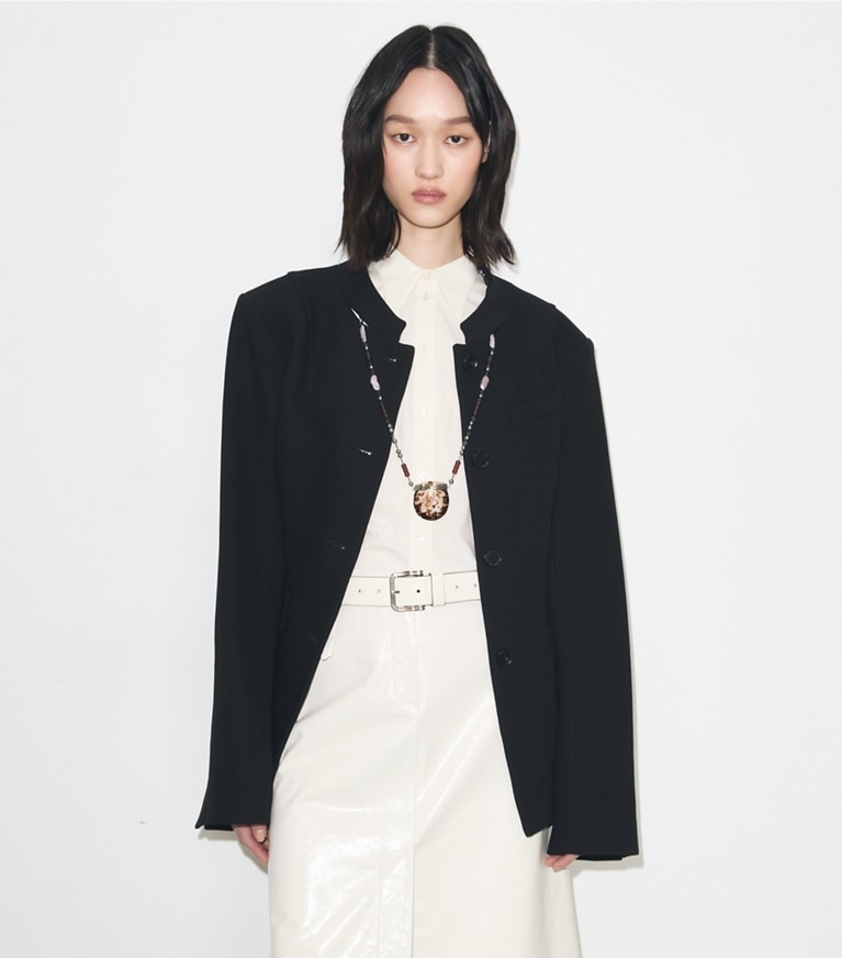 Tory Burch designer jacken Jacke aus Viskose- und Baumwollcrêpe in BLACK on model detail