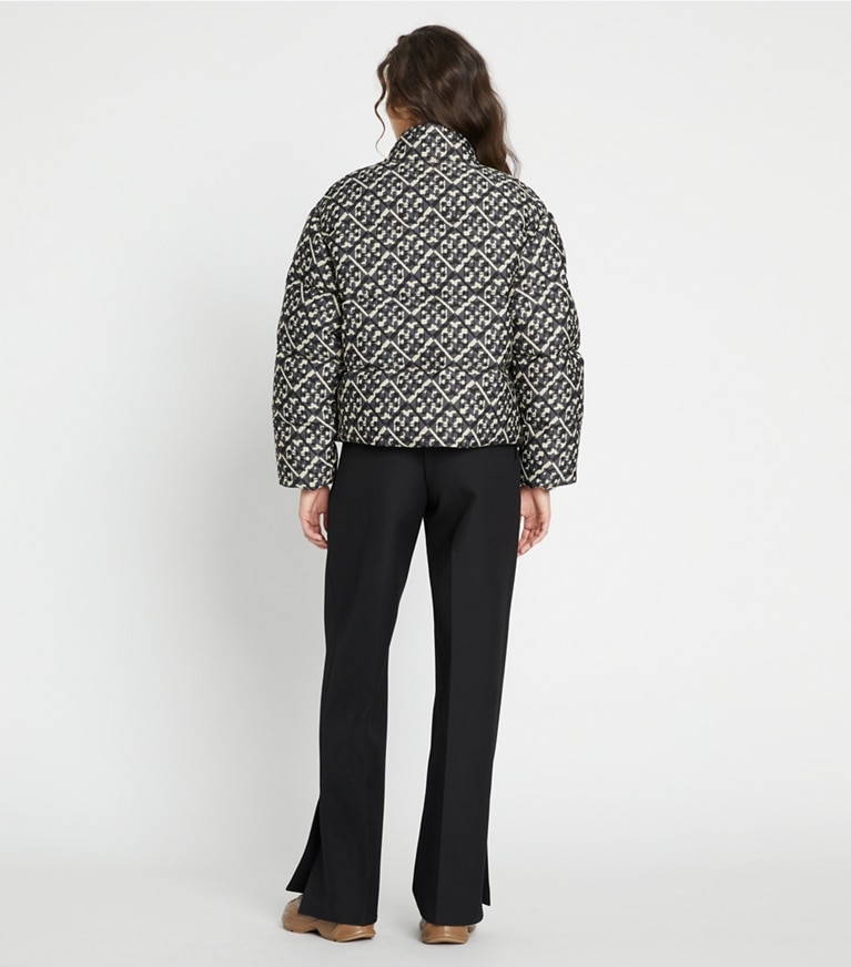Tory Sport designer mäntel Jacquard-Daunenjacke mit T-Monogramm in Prismatic T Monogram Small front
