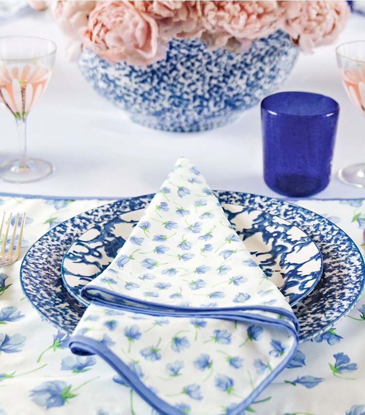 Tory Burch designer linens Jardin Dinner Napkin, Set Of 4 in Sweet Pea editorial