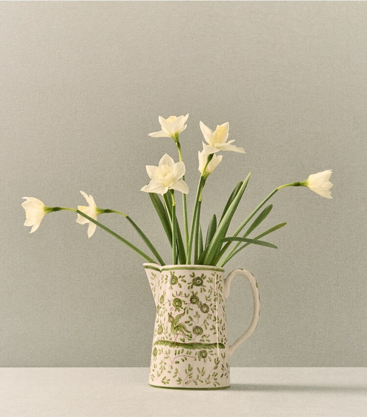 Tory Burch diseñador artículos de mesa & cristalería Jarra Oiseau en White/Green editorial