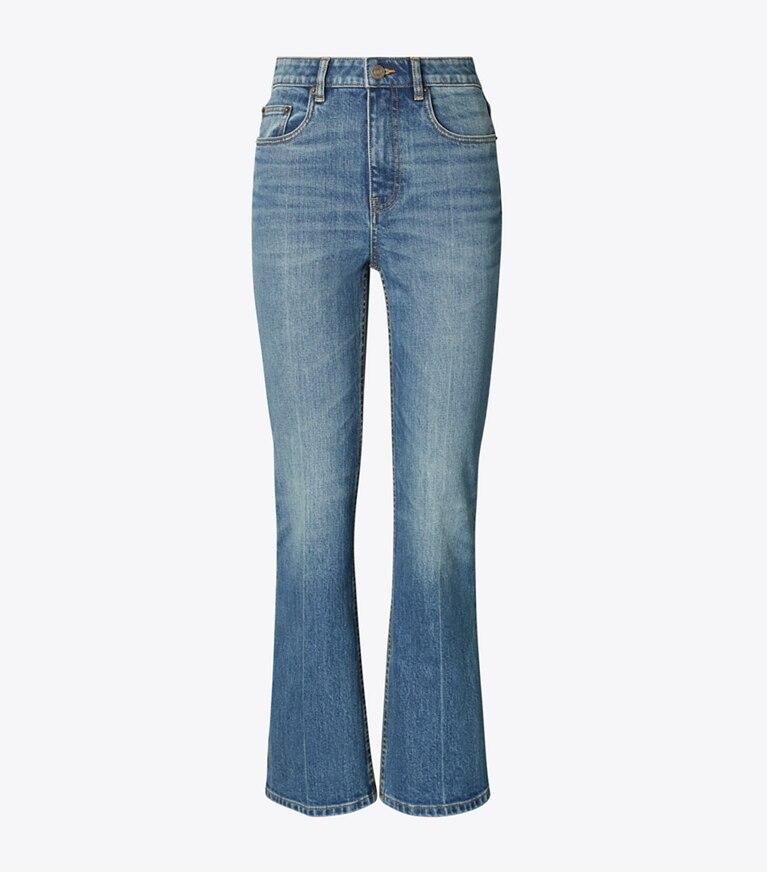 Tory Burch diseñador prendas inferiores Jean acampanado recortado en Medium Vintage Wash frente