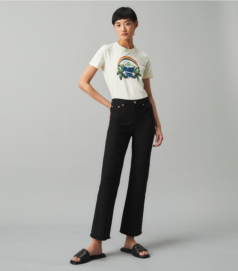 Tory Burch designer bas Jean coupe bottine dans Black sur modèle, de face