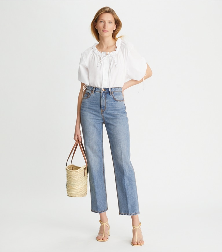 Tory Burch designer bas Jean droit taille haute dans Vintage Wash sur modèle, de face