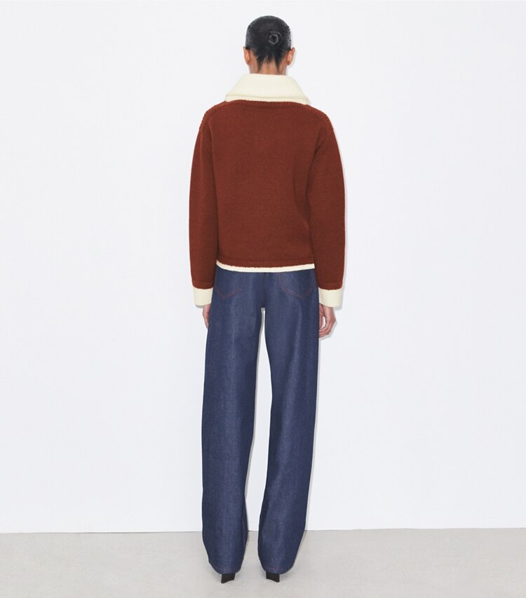 Tory Burch diseñador prendas inferiores Jeans de pierna recta en Raw/Unwashed parte posterior en modelo