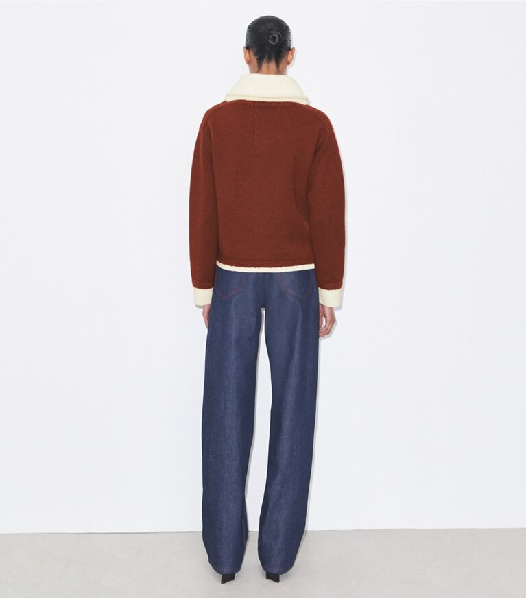 Tory Burch diseñador prendas inferiores Jeans de pierna recta en Raw/Unwashed parte posterior en modelo