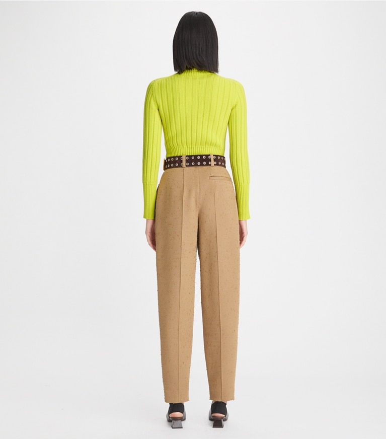 Tory Burch diseñador suéteres Jersey de cuello alto de punto acanalado en Green Chartreuse en el modelo (espalda)