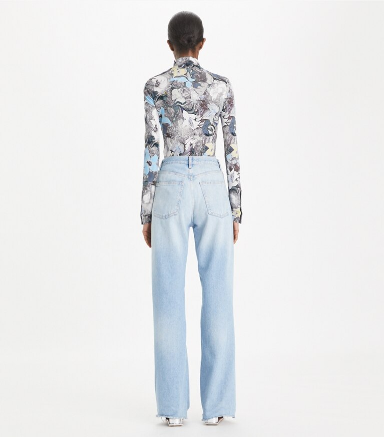 Tory Burch diseñador tops Jersey de cuello alto de punto de viscosa estampado en Blue Abstract Floral parte posterior en modelo