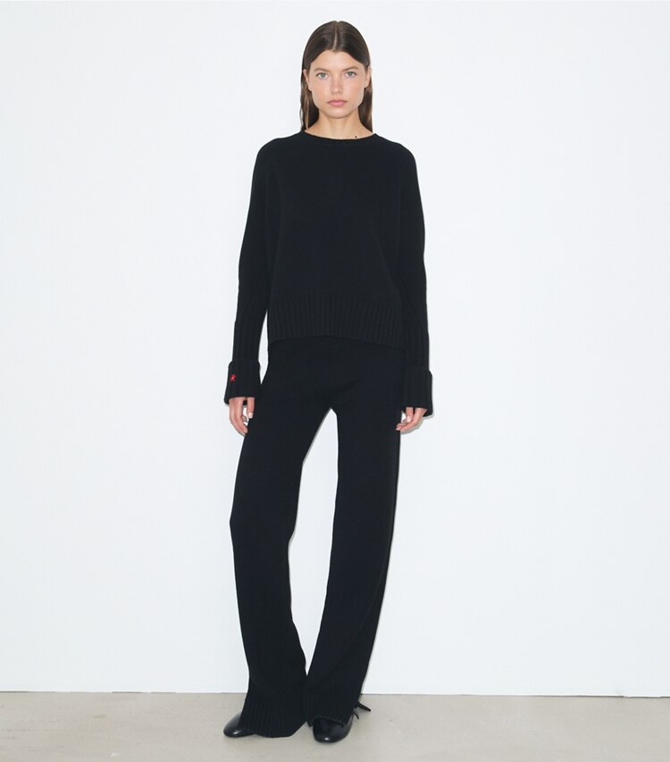 Tory Burch diseñador suéteres Jersey de lana merino en BLACK frente en modelo