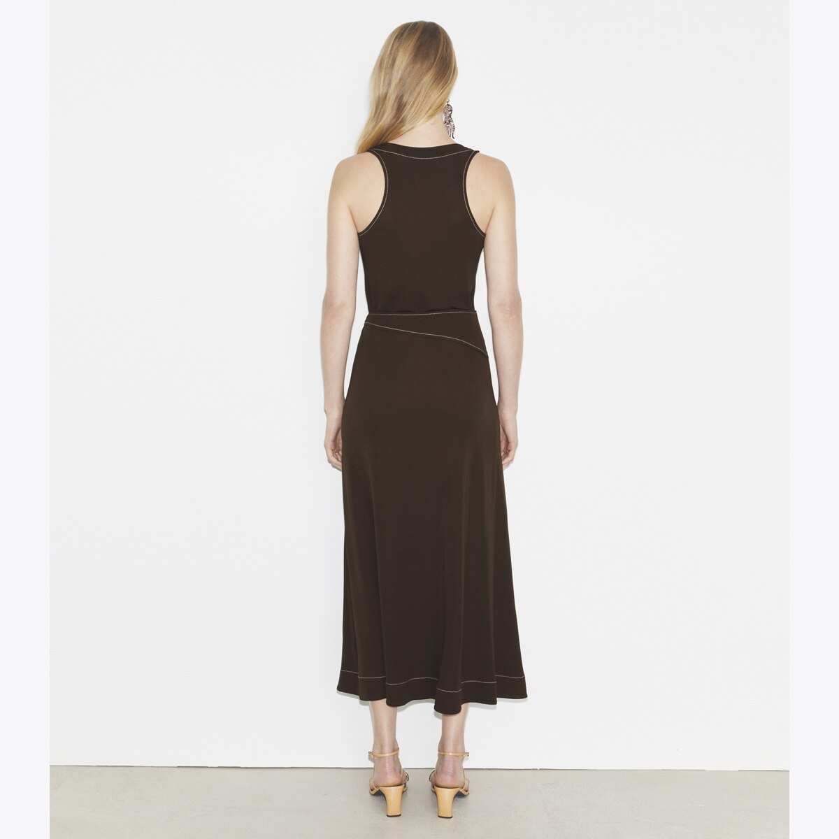 Tシャツ・カットソー TORY BURCH Brown Viscose Tank Top Tory Burch Tops • Shop Tops from Tory Burch online at Miinto
