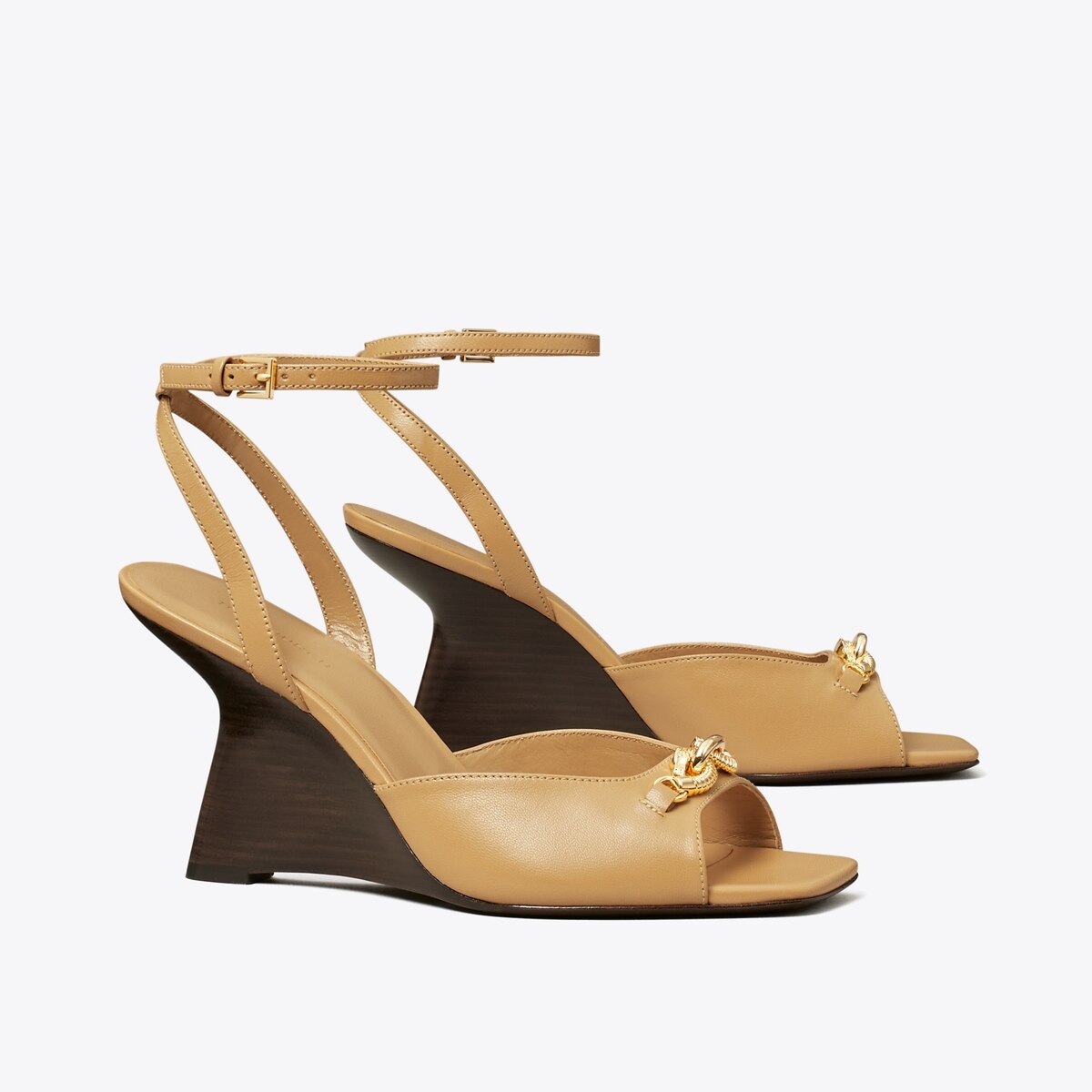 jessa-wedge-sandal-angle.