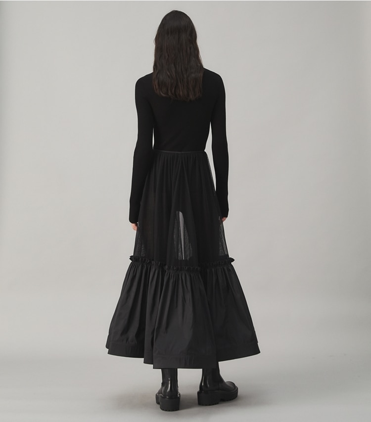 Tory Burch designer bas Jupe crinoline en tulle de coton dans Black sur modèle, de dos