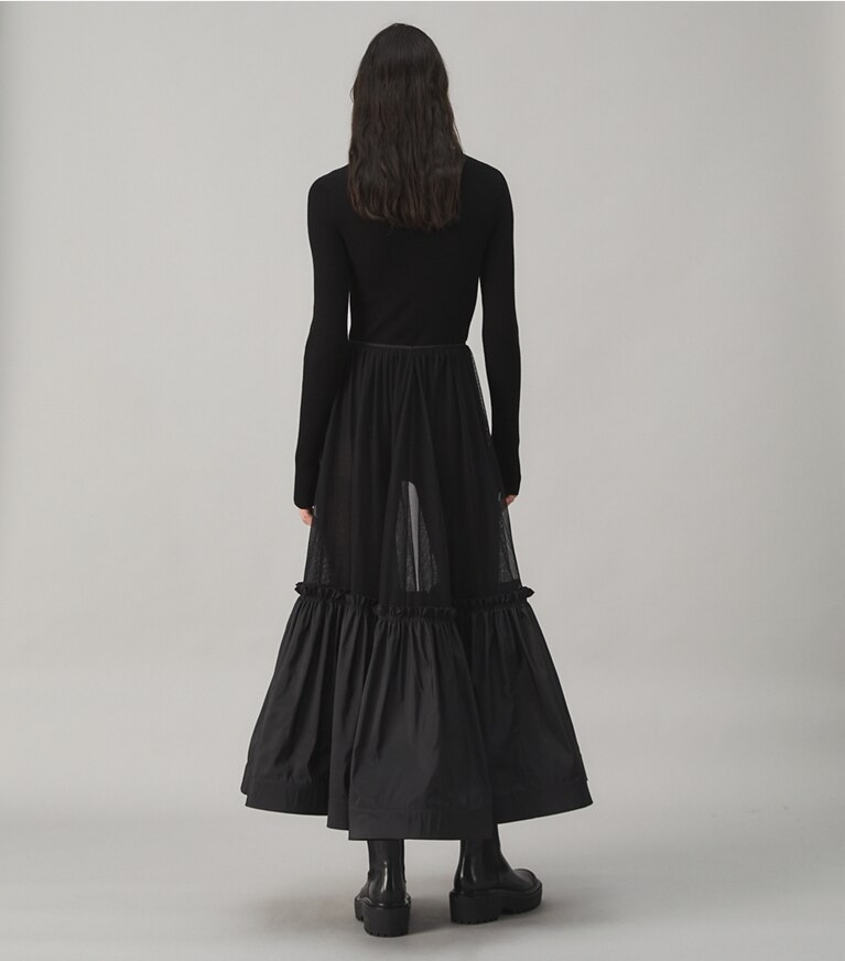 Tory Burch designer bas Jupe crinoline en tulle de coton dans Black sur modèle, de dos