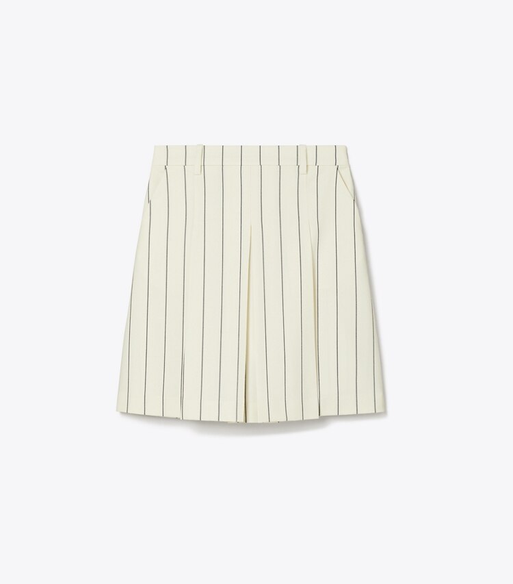 Tory Sport designer bas Jupe de golf en laine technique dans New Ivory Light Stripe de face