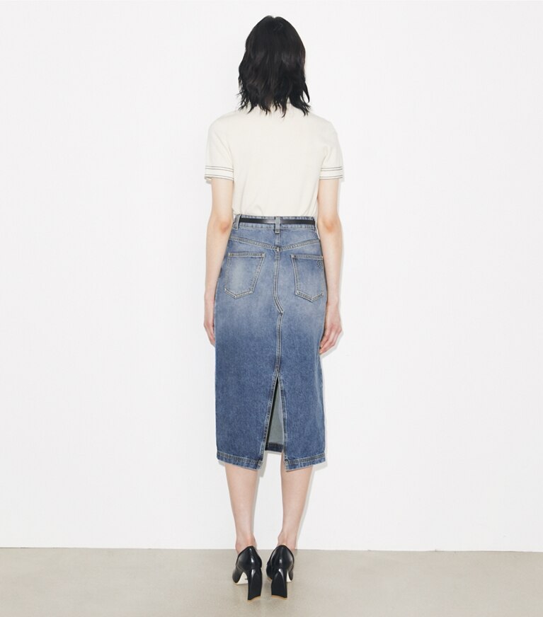 Tory Burch designer bas Jupe en denim in Light Vintage Wash on model back