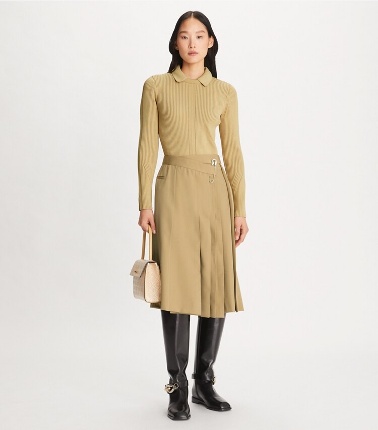 Tory Burch designer bas Jupe en laine déstructurée dans Pale Teak sur modèle, de face