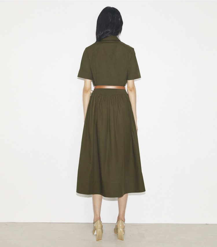Tory Burch designer bas Jupe en popeline in Olive Pesto on model back