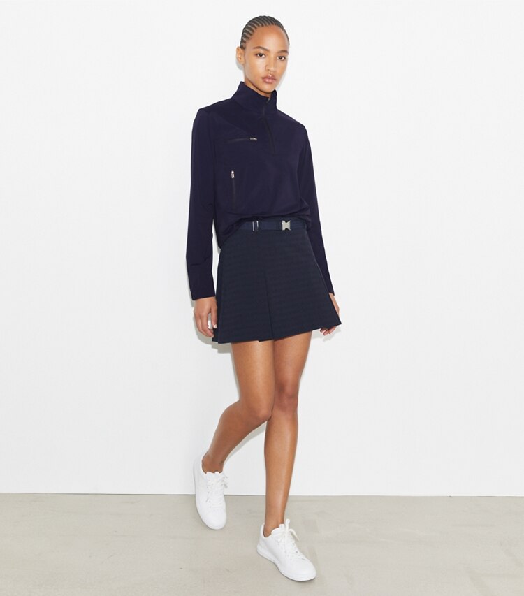 Tory Burch designer bas Jupe jacquard Sublime dans Deep Navy sur modèle, de face