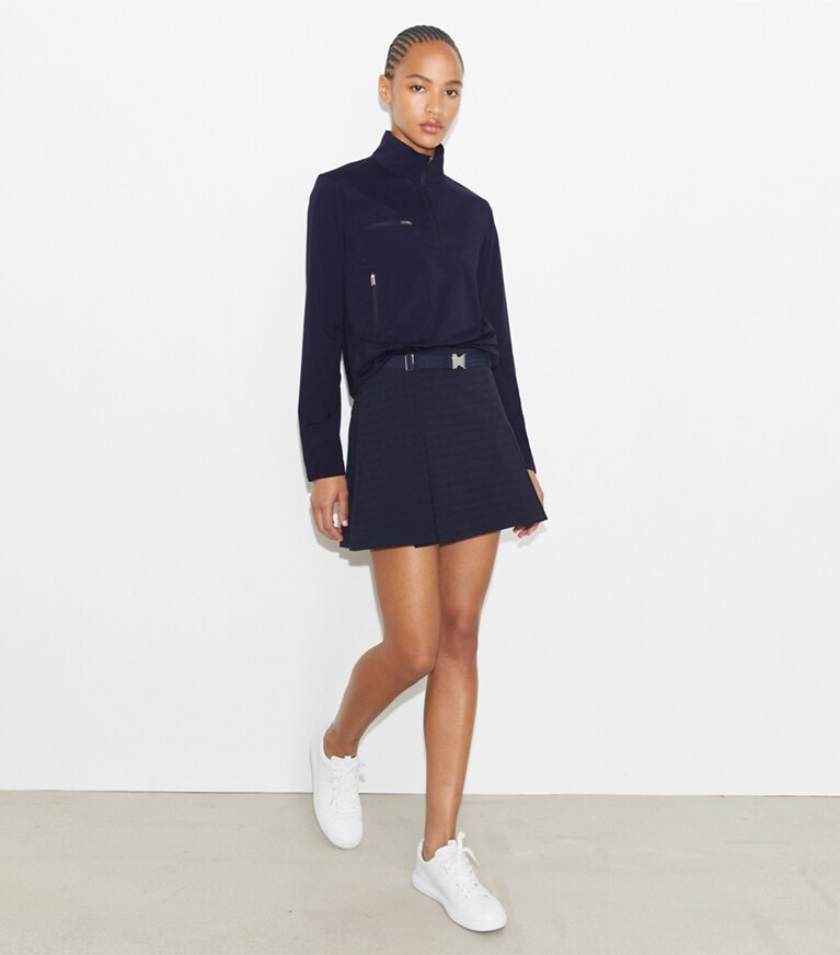 Tory Burch designer bas Jupe jacquard Sublime dans Deep Navy sur modèle, de face
