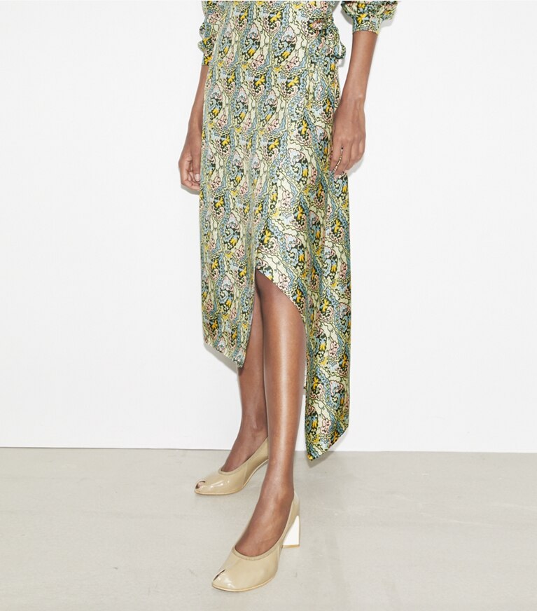 Tory Burch designer bas Jupe portefeuille en soie in Blue Dream Paisley front