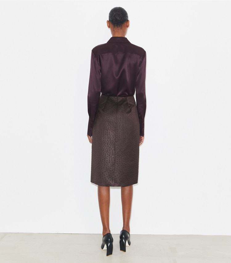 Tory Burch designer bas Jupe texturée in Roasted Eggplant on model back