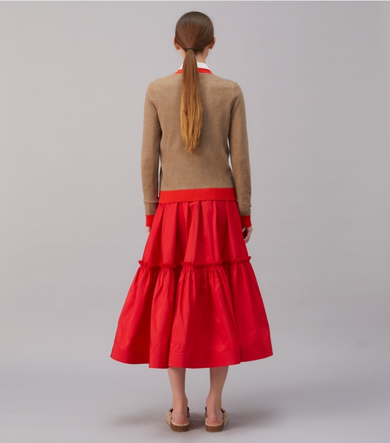 Tory Burch designer strickware Kaschmircardigan mit Tiger-Aufnäher in RICH TAUPE / BRILLIANT RED front